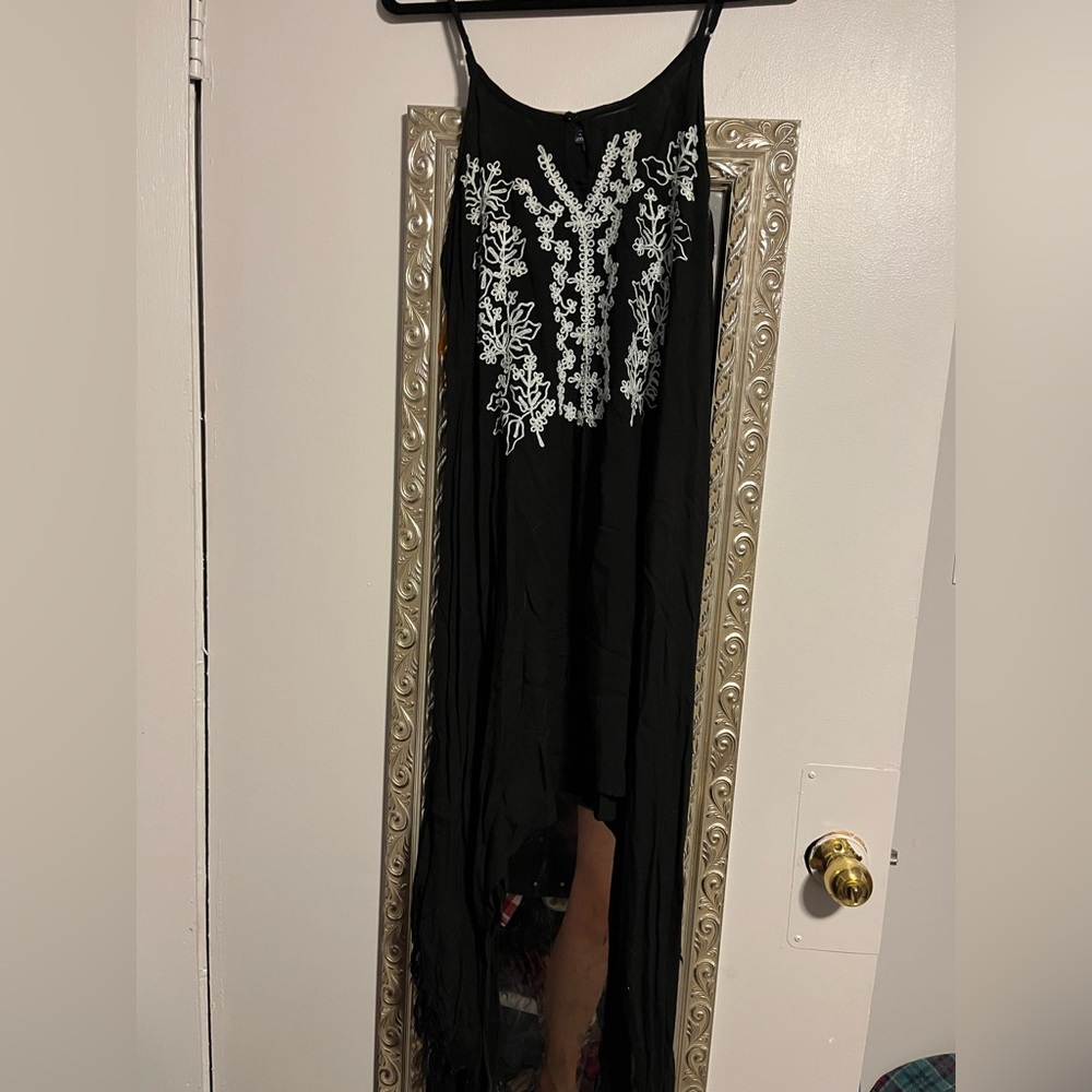 Chic Black and White Floral High-Low Dress